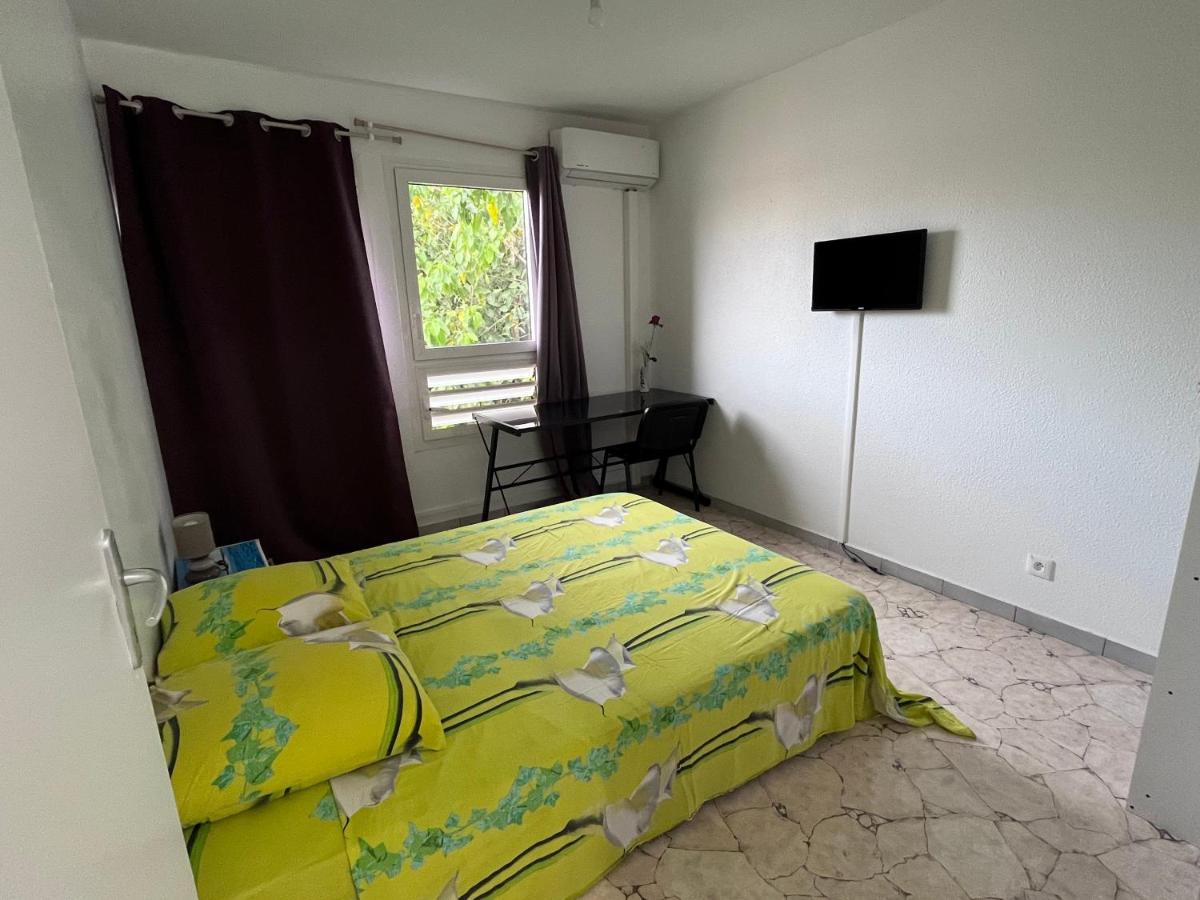 Chambre Chez L'Habitant A 5Mn De L'Aeroport Les Abymes Luaran gambar